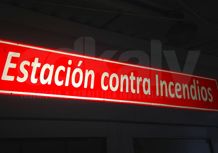 Letreros reflejantes en lamina o pvc